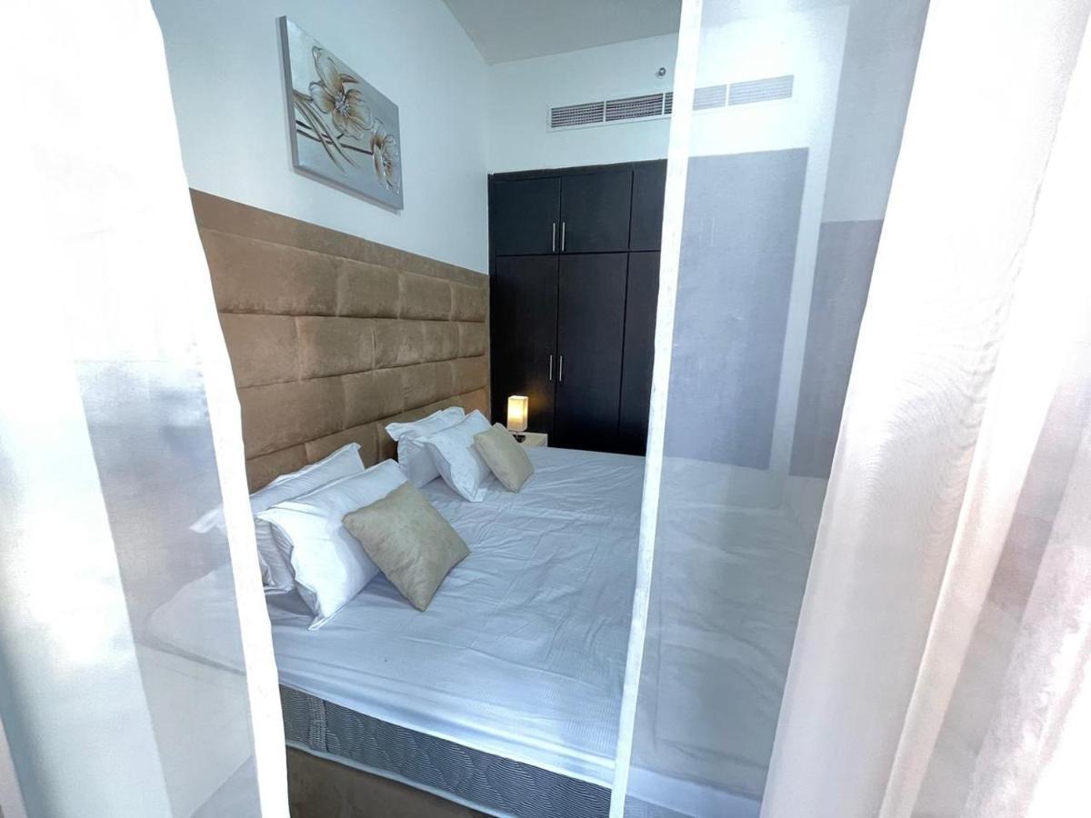 Private Gorgeous Room With Marina View With Shared Kitchen In Shared Apartment Дубай Экстерьер фото